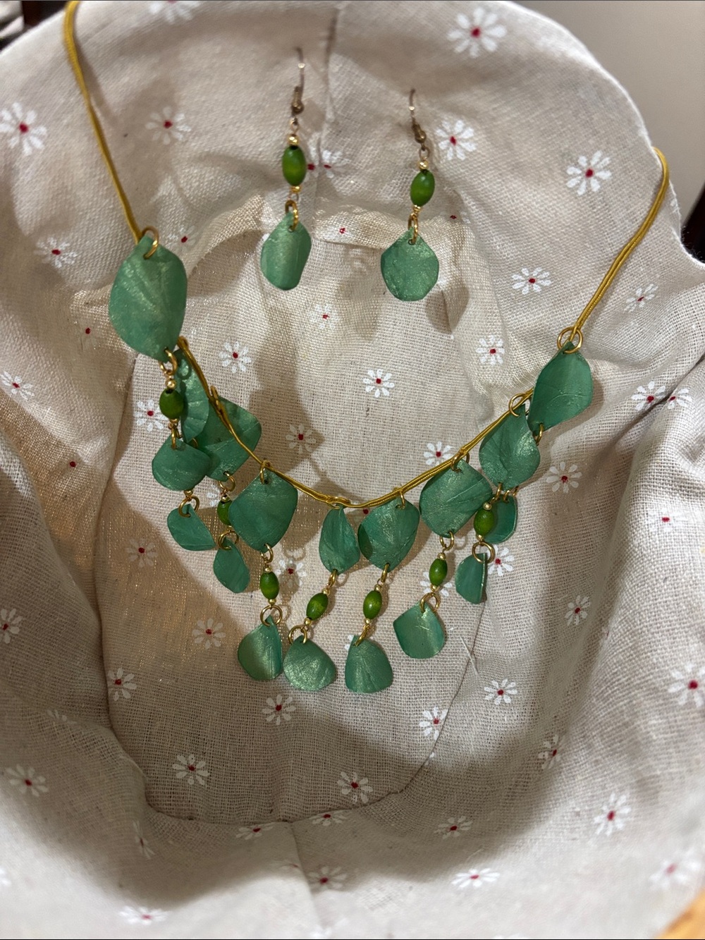 Green Petal Dangle Necklace and Earring Set